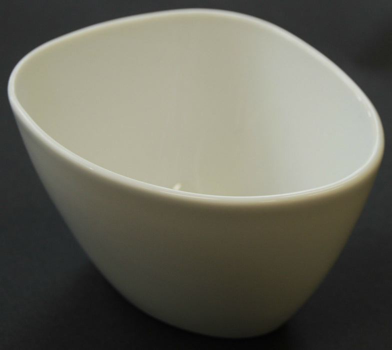 Set of 4 White Porcelain Bowls Shaped Cereal Breakfast Noodle Soup Bowls