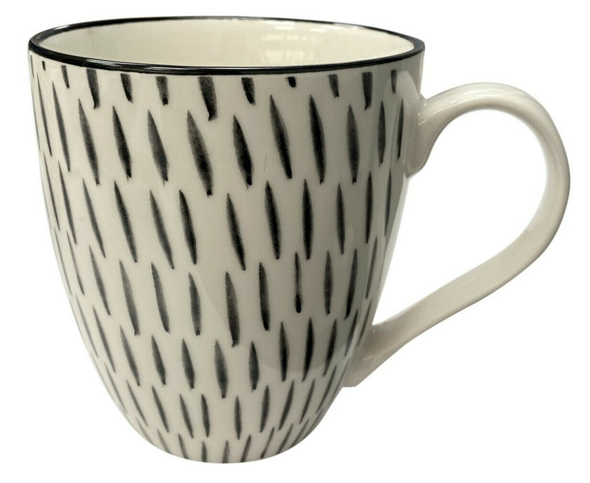 Set of 4 Jumbo Porcelain Mugs Black & White Brush Stroke Design Coffee Cup 560ml