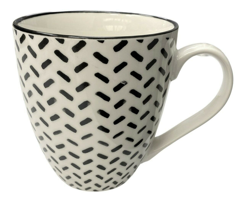 Set of 4 Jumbo Porcelain Mugs Black & White Chevron Design Coffee Soup Cup 560ml